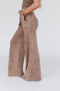 Relaxing Robin Wide Leg Pant - New Mocha: L