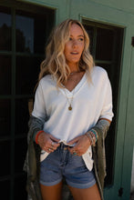 On The Go V Neck Ribbed Essential Tee - Off White: XL